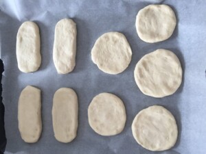 Ciasto na bułeczki Ciasto uformowane na bułki