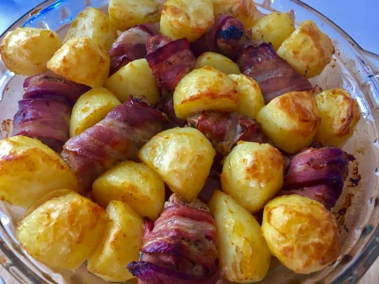 Polędwiczka pieczona w boczku z ziemniaczkami - IMG 0908