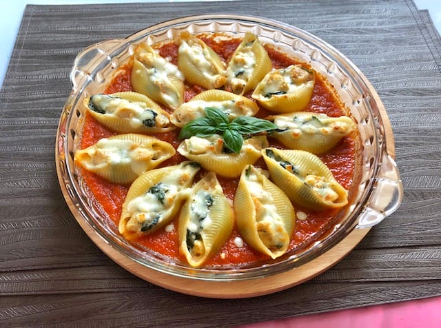 conchiglioni z kurczakiem - muszle nadziewane szpinakiem i kurczakiem