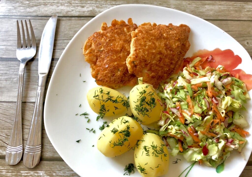 filet z kurczaka w cieście serowym