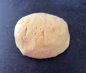 przygotowanie kruchego spodu