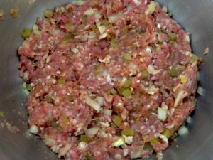 masa mięsna na leniwe zrazy po połączeniu składników