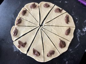 Ciasto na rogale Ciasto drożdżowe z czekoladą