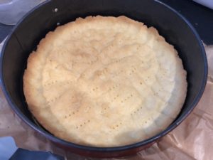 Podpieczony kruchy spód do ciasta