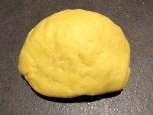 wyrabianie ciasta na ekstra kruche faworki