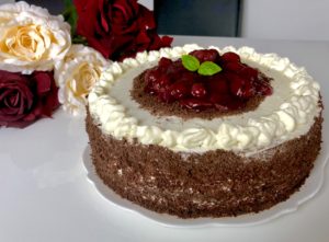 tort czarny las