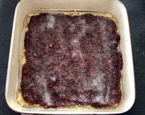 Ciasto pleśniak z rabarbarem z kaszką manną
