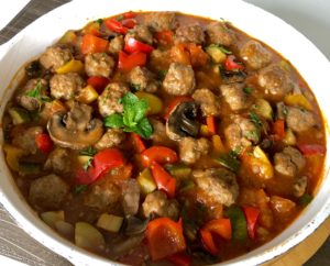 Bigos z klopsikami