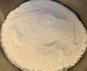 Mąka z proszkiem do pieczenia