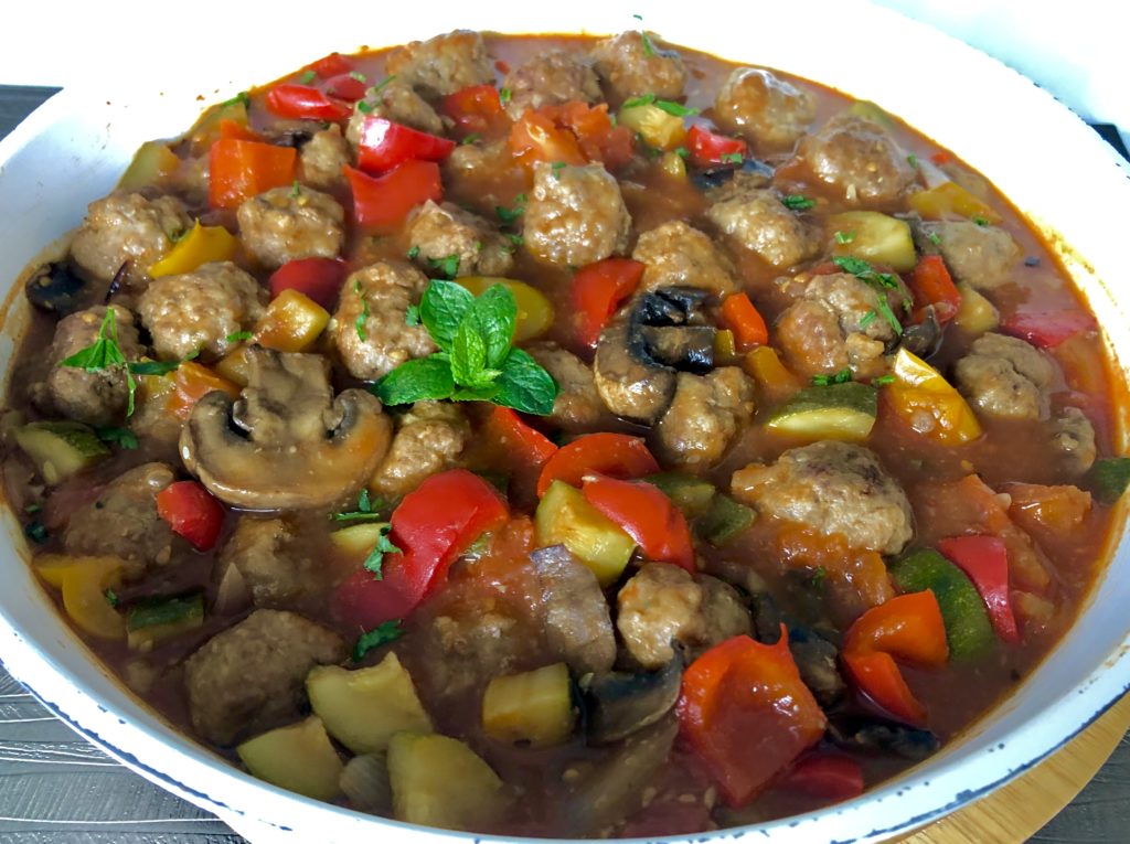 bigos z klopsikami