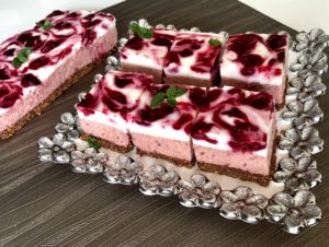 ciasto malaga - wiśniowe ciasto bez pieczenia