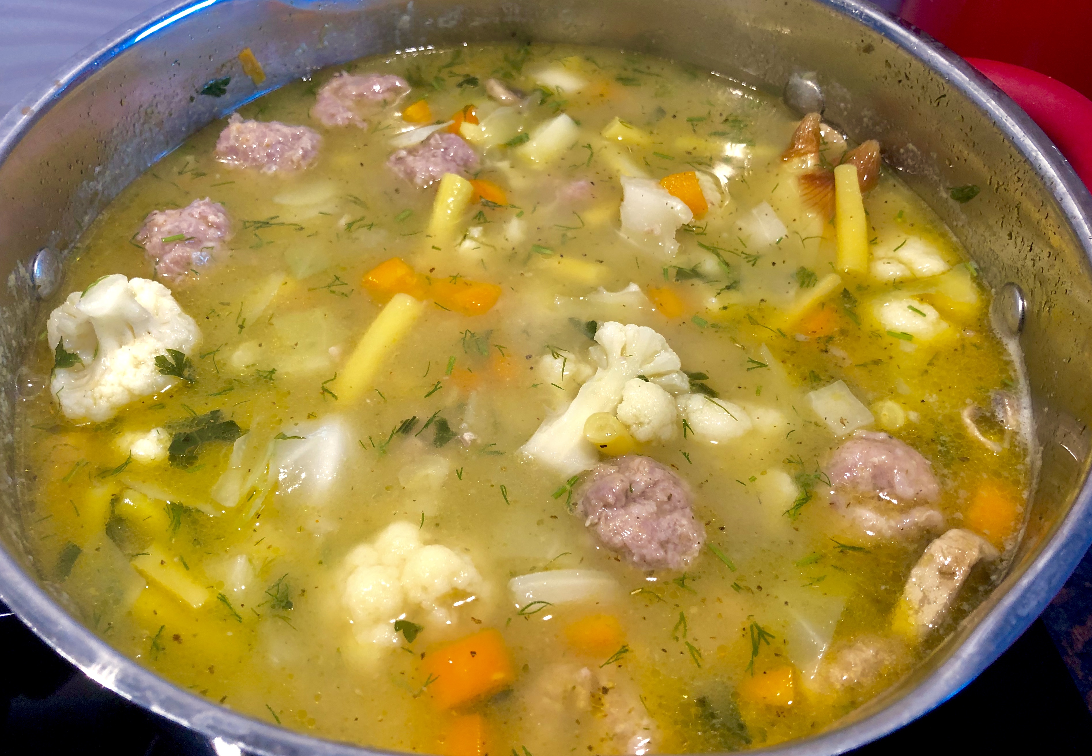 wiejska zupa z klopsikami
