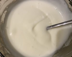 Jogurtowa masa wierzchnia do delikatnego ciasta truskawkowe niebo