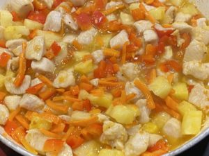 Kurczak z ryżem w sosie słodko-kwaśnym - CD131240 8D5B 4F36 B289 FD248BABF9F4