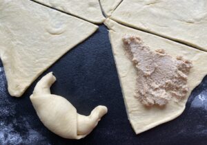Ciasto pocięte na trójkaty