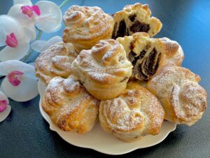 Drożdżowe różyczki z makiem - EF363B8D 5A62 4742 AAF3 7815312DB9D6