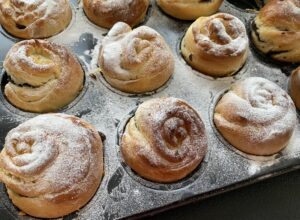 Drożdżowe różyczki z makiem - 5024840E 4D5A 414E ABEA 200E9525E485