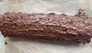 Rolada snickers - 8D6774A2 C6CA 4DF4 8F28 CDCCED5CEBB6