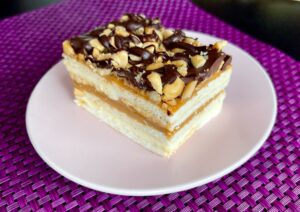Bajeczny snickers bez pieczenia - 4B9195C5 926D 456C BFB7 1BEDDC91451C