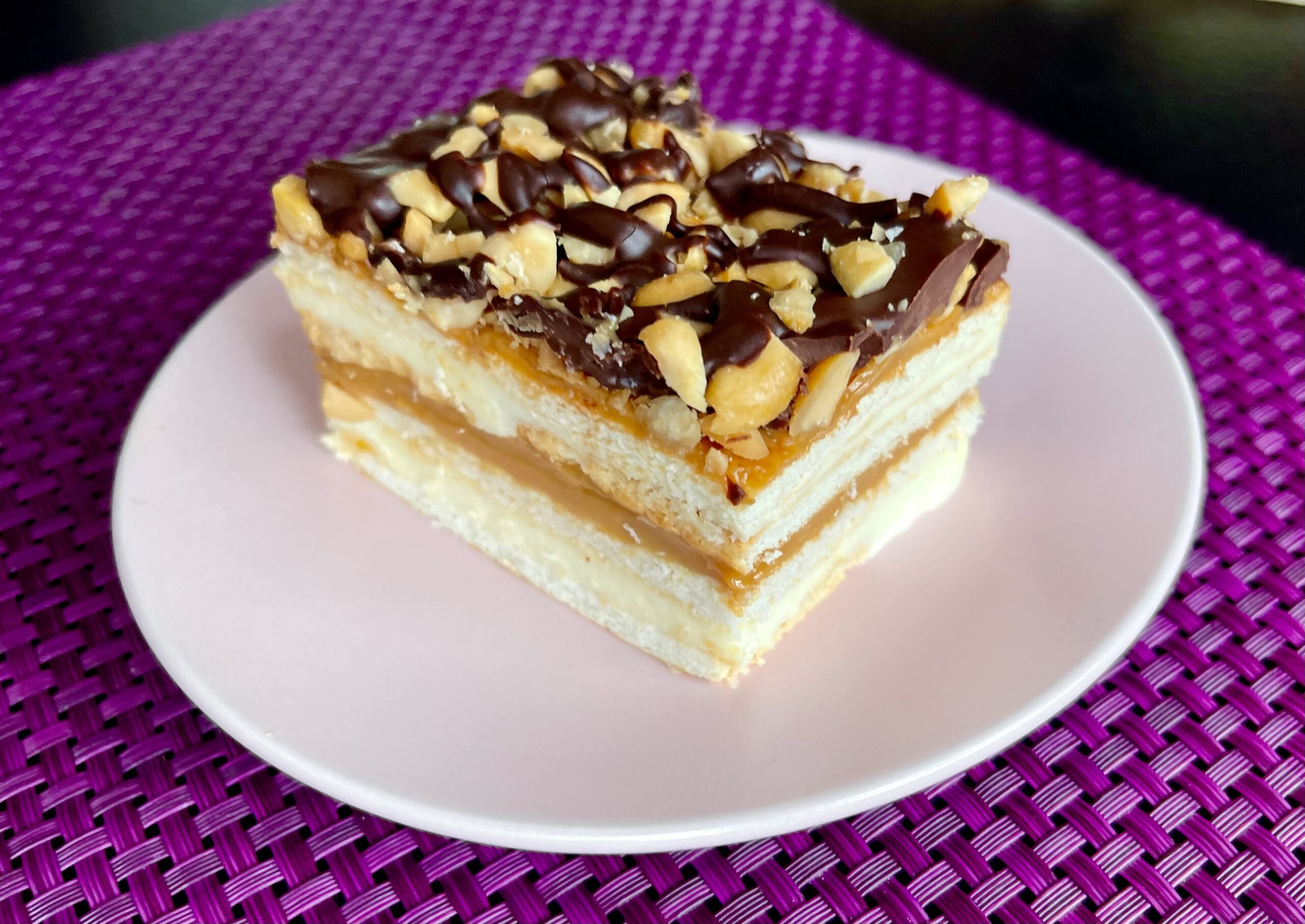 Bajeczny snickers bez pieczenia - 4B9195C5 926D 456C BFB7 1BEDDC91451C scaled