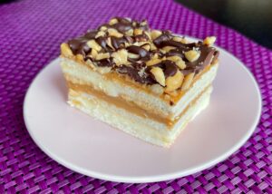 Bajeczny snickers bez pieczenia - BDBDF7B8 8979 464F A594 1F2C0855909C