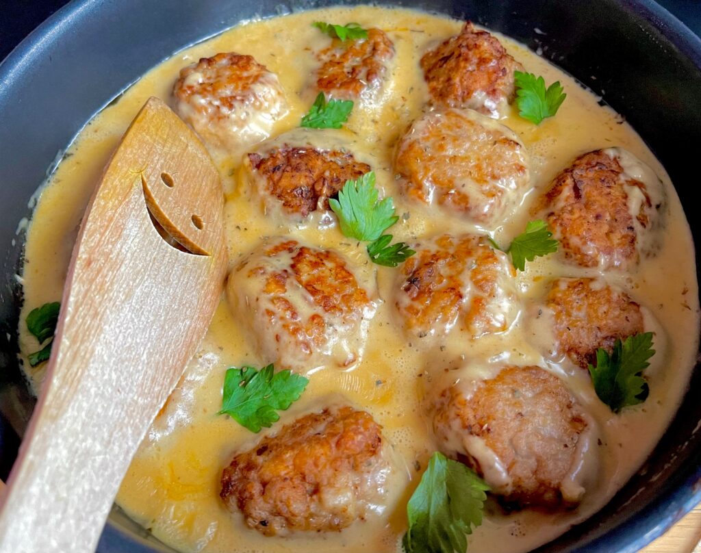 klopsiki w sosie cheddar
