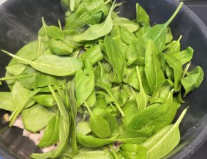 Tortellini w sosie śmietankowym z boczkiem i szpinakiem - 40E19EBB 26A6 4707 923F 13EB8E79CF9B