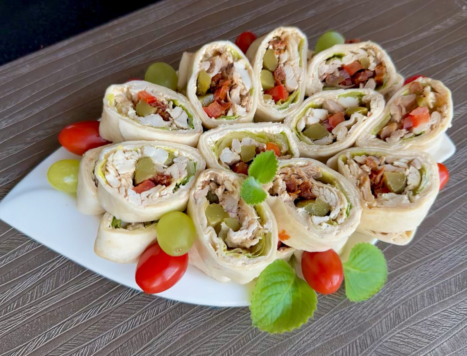 Tortilki z szarpanym kurczakiem - pyszne i szybkie przekąski! - 9E42025C 2683 47E8 8EAC 461EBE2E5AB4