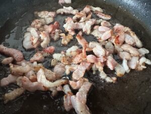 Makaron z boczkiem w sosie gorgonzola - IMG 1367