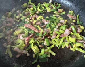 Makaron z boczkiem w sosie gorgonzola - IMG 1371