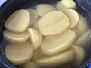 Ziemniaczki zapiekane z pieczarkami i boczkiem - IMG 5051