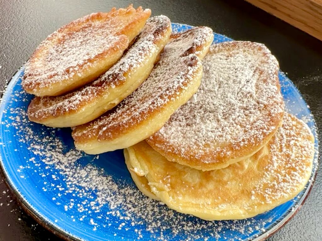 Jogurtowe pankejki śniadaniowe (pancakes)