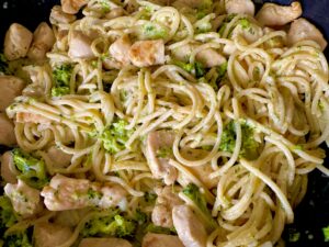 Makaron z kurczakiem w kremowym sosie brokułowym - IMG 6856