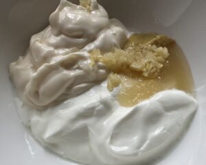 sos jogurtowo majonezowy do sałatki brokułowej