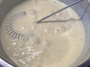 Gotowy sos beszamelowy gęsty beszamel do naleśników zapiekanych z beszamelem