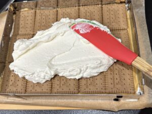 Malinowa księżniczka z kremem śmietankowym - ciasto bez pieczenia! - IMG 0521
