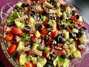 Fit sałatka makaronowa z sosem musztardowym - IMG 1558