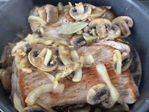 Żeberka duszone w gęstym sosie śliwkowym - IMG 2815