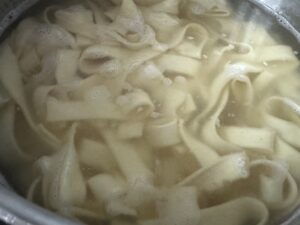 Makaron z krewetkami w sosie serowym - IMG 5870