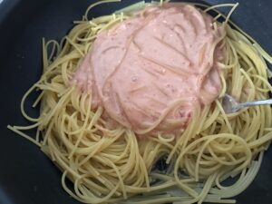 Spaghetti w kremowym sosie z kurczakiem i warzywami - IMG 6737