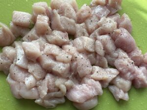 Kurczak z makaronem i szpinakiem w kremowym sosie curry - IMG 5336 1