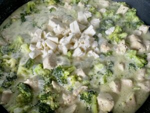 Makaron z kurczakiem w sosie mozzarella - IMG 5346