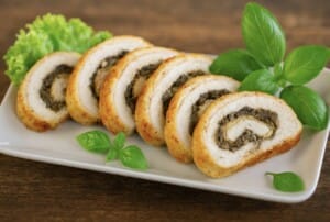 Rolada z kurczakiem i pieczarkami